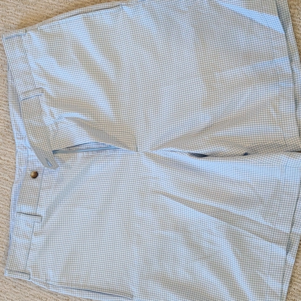 Men's golf shorts